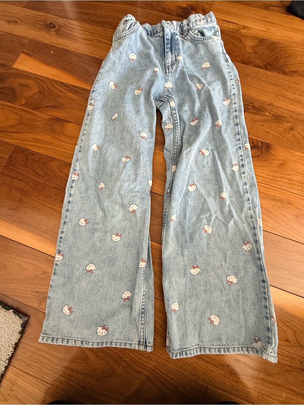 Hello Kitty Light Wash Wide-Leg Jeans - Light Blue size 9-10